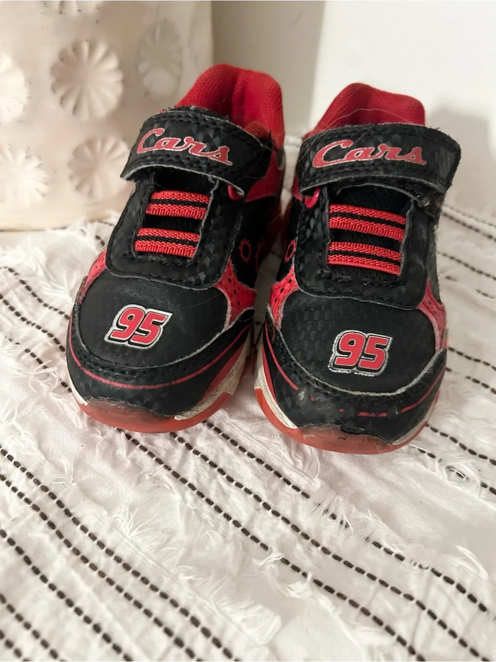Disney Lightning McQueen Light Up Sneakers Black Red Kids Size 6
